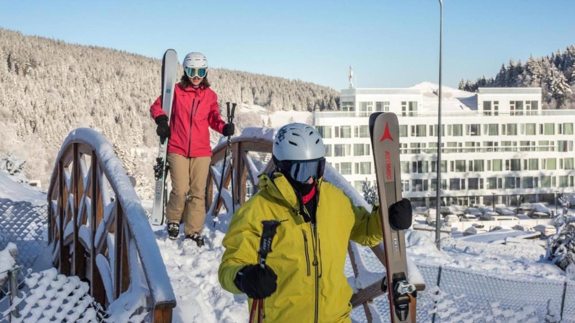 Biala Perla - Czarna Gora Resort By Sun & Snow Z Basenem I Sniadaniem 西恩纳 外观 照片